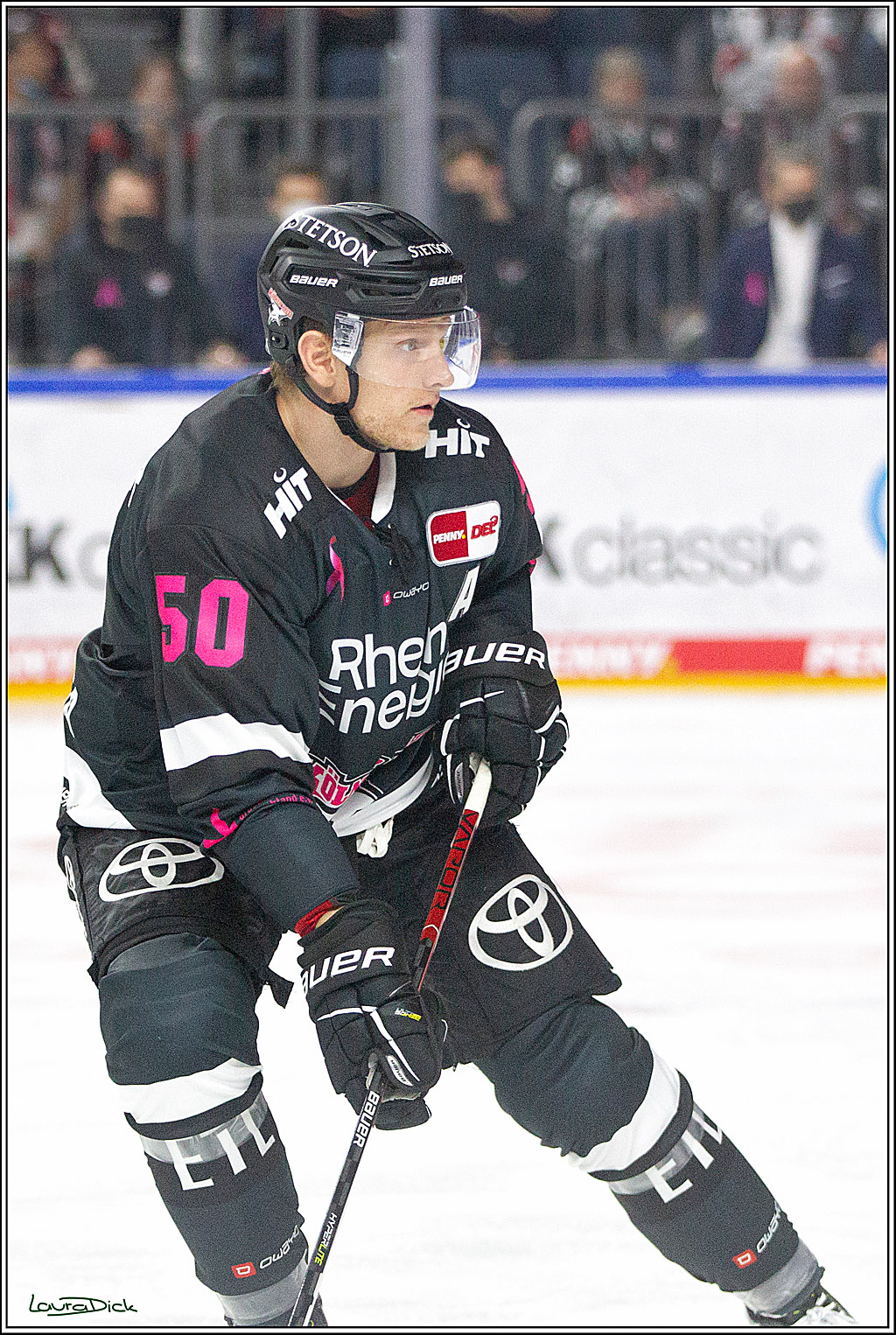 PENNY DEL;  Koelner Haie - Schwenninger Wild Wings; Koeln, 08.10.2021